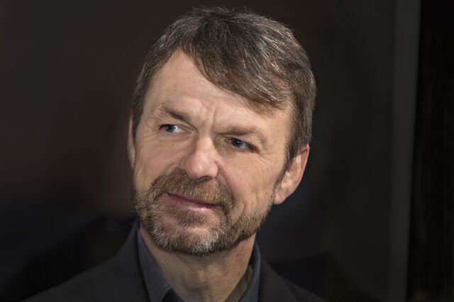 CEO da FCA sucede a Carlos Tavares como presidente de associação europeia