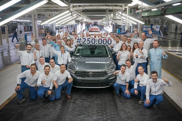 Autoeuropa atinge recorde de 250 mil carros num ano   