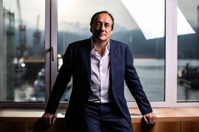 CEO que viveu num barco testa águas desconhecidas para uma firma de super-iates