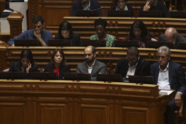 Bloco e PCP exigem compromissos para negociar orçamento