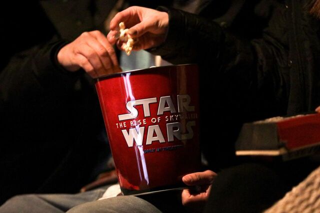 Último Star Wars “fatura” 374 milhões na estreia