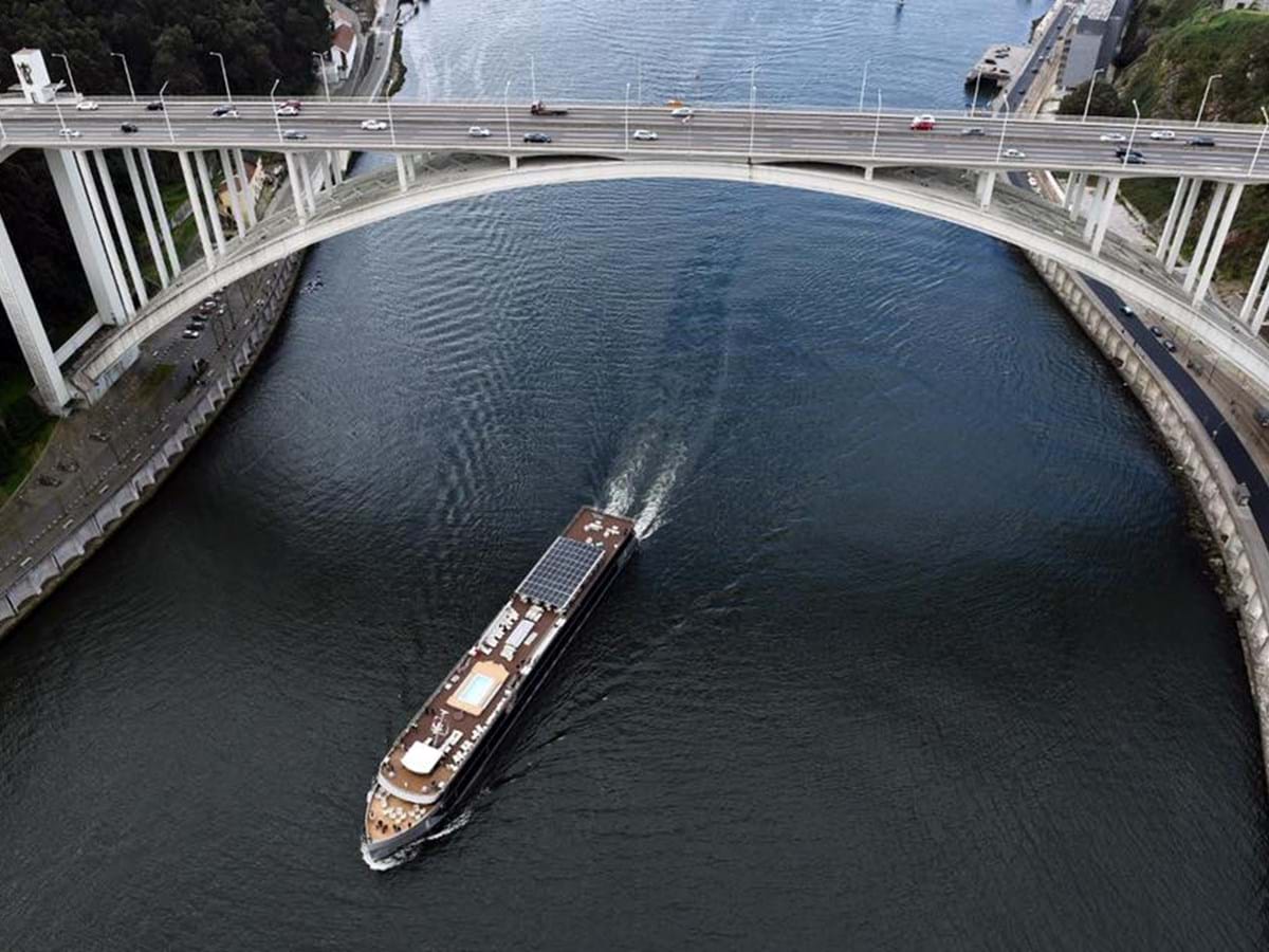 Mario Ferreira Abre Mais 200 Vagas De Emprego Na Douro Azul Turismo Lazer Jornal De Negocios