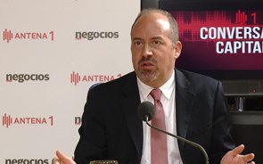 Álvaro Santos Pereira diz que tem faltado oposição à direita