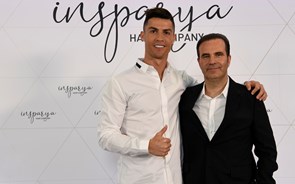 Sócio de Ronaldo suporta viseiras para o Serviço Nacional de Saúde