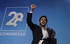 Líder do CDS-PP acusa Governo de copiar propostas que antes rejeitou