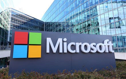 Microsoft supera projeções de lucros e receitas mas receios em torno da Azure pressionam