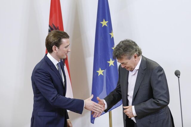 Áustria já tem novo Governo que junta conservadores e verdes pela primeira vez