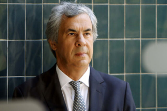 Governo abre guerra com setor automóvel por causa de híbridos