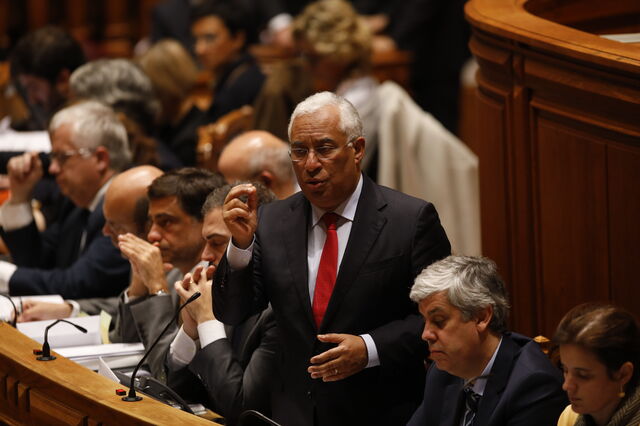 Costa usa orçamento para amarrar esquerda à legislatura