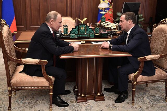 Tropas russas podem chegar a Kiev “se for preciso”, avisa Medvedev
