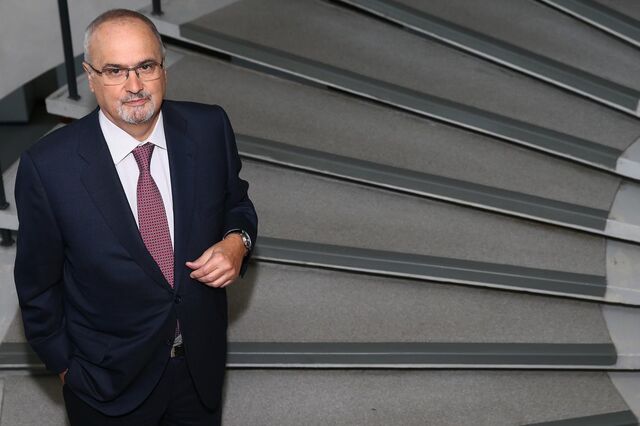 OE 2022: Patrões pedem redução em todos os impostos e proteção de pequenos empresários 