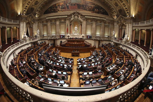 PS e PSD sem apoios aos media. Repto de Marcelo ignorado