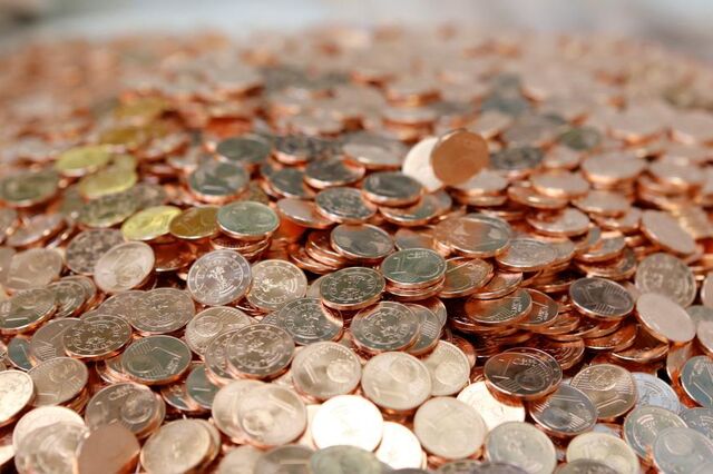 Bruxelas estuda regras de arredondamento comuns e fim das moedas de 1 e 2 cêntimos