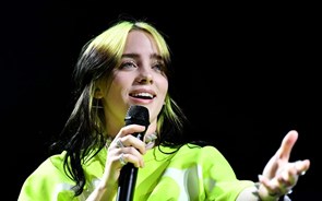 Já pode ouvir Billie Eilish a cantar o tema do novo filme ‘007’