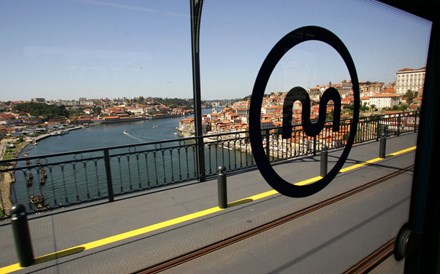 Concursos do Metro do Porto ficam vazios. Governo reforça verba