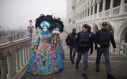 Veneza suspende Carnaval por causa do coronavírus