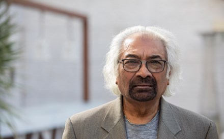 Sam Pitroda: “Há muito dinheiro à espera”