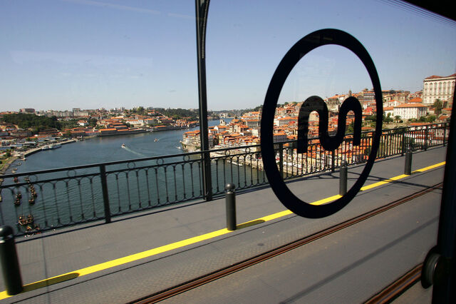 Novas linhas de metro abrem guerra política na região do Porto