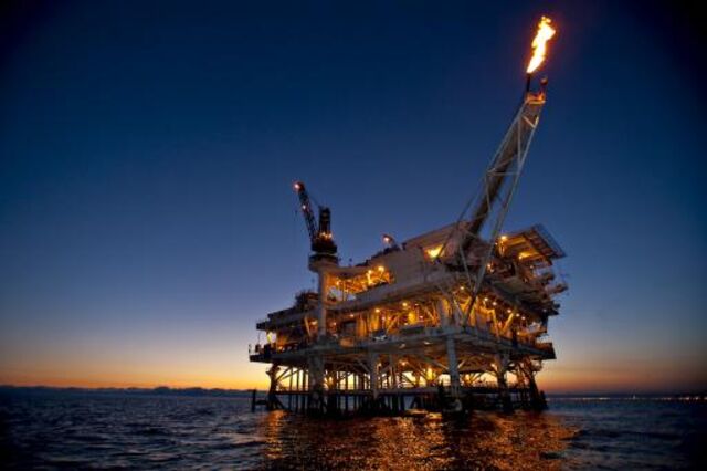 AIE: Procura global por petróleo vai contrair pela primeira vez em mais de uma década 