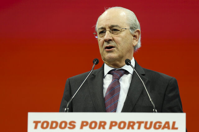 Rui Rio reivindica apoios para agricultores com produções arruinadas na Cova da Beira