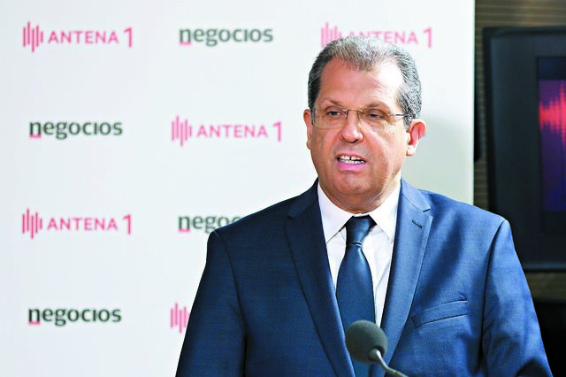 “O lóbi das telecomunicações é muito poderoso em Portugal”, diz Cadete de Matos