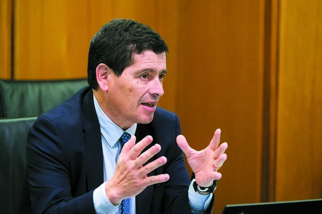 Novo Banco: António Ramalho disponível para ir ao parlamento 'até em agosto'