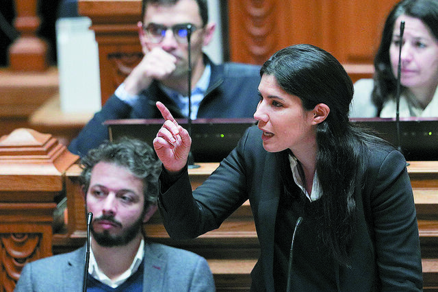 Partidos com margem para travar comissões na banca