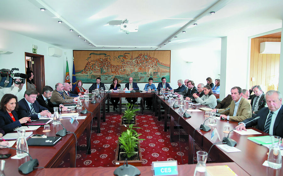 Na última reunião de concertação social, o Governo recuou e deixou cair as referências salariais para o futuro.