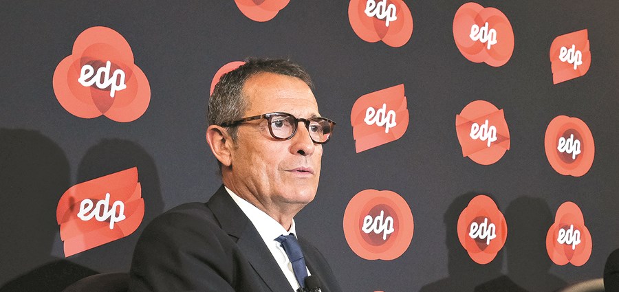 Os resultados da EDP, liderada por António Mexia, contribuirão para uma menor queda dos lucros do conjunto do PSI-20.