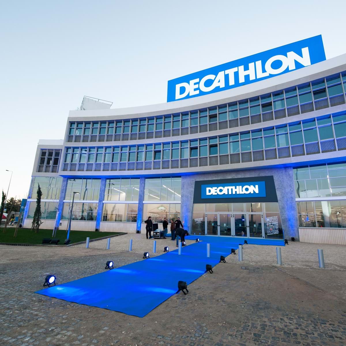 Decathlon fecha lojas em Portugal. Tinha inaugurado uma há nove dias -  Coronavírus - Jornal de Negócios