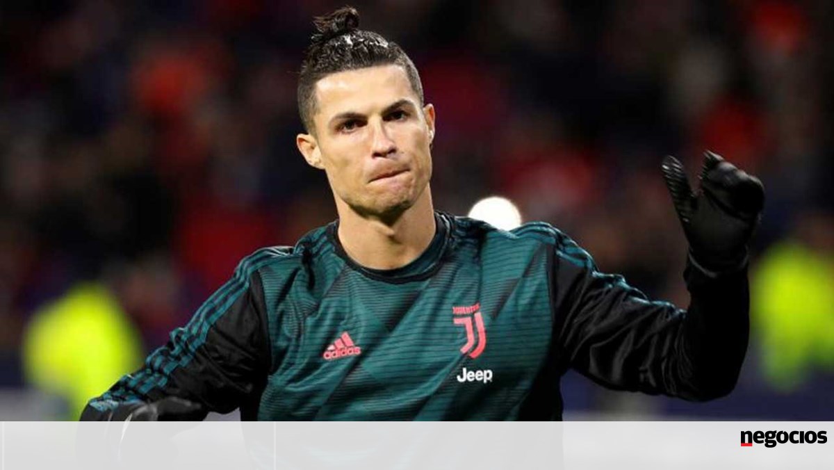 Ronaldo entre os candidatos a melhor jogador do século XXI nos Globe Soccer  Awards - SIC Notícias