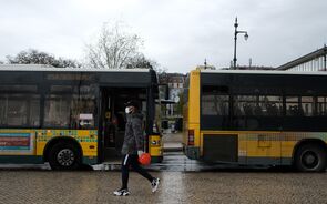 Lisboa vazia coronavirus autocarros carris
