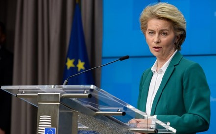 Ursula von der Leyen admite procedimento de infração contra Alemanha 