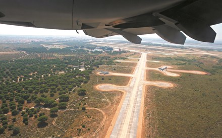 Melhoria do projeto do aeroporto do Montijo continua nos planos do Governo