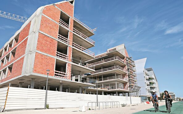 Há situações de imóveis já construídos e vendidos que a AT está a inspecionar.