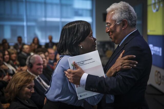 Ministra da Justiça admite 'ambiente pesado' devido a investigações a juízes