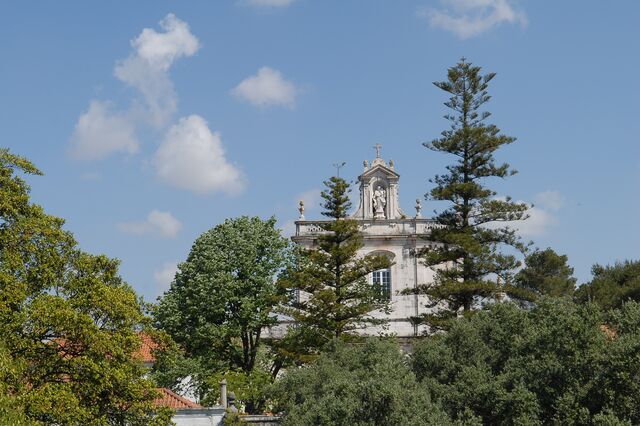 Oeiras negoceia com Ministério da Justiça aquisição de Convento da Cartuxa