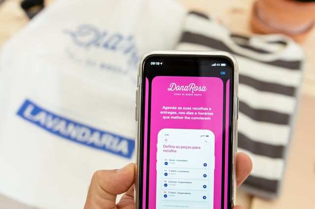 Dona Rosa lava roupa suja na internet