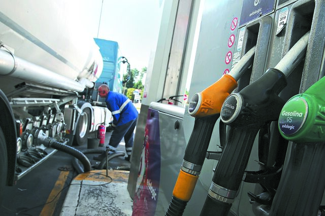 Governo reativa rede de emergência de combustível
