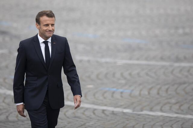 Macron admite erros e anuncia mais 100 mil milhões de euros para a economia