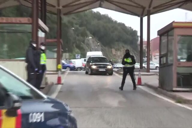Covid-19: Controlos policiais na fronteira de La Jonquera, entre Espanha e França