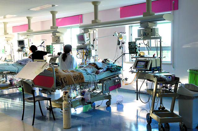 Mais 10.385 infetados e 152 mortos com covid-19