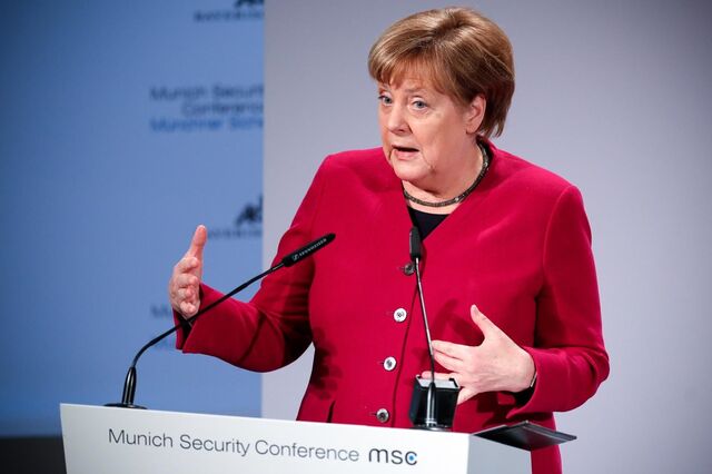 Merkel classifica acordo do Eurogrupo como 'marco importante'