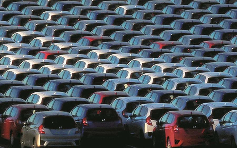 Automóveis a gasóleo pesaram 32,5% das vendas em fevereiro.