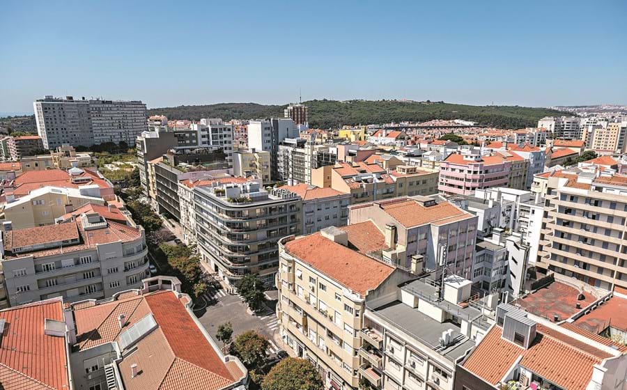 Os encargos com habitação pesam hoje mais no rendimento das famílias portuguesas do que em 2010.