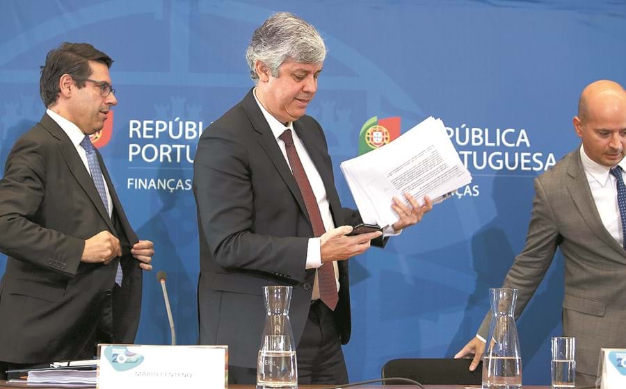 Mário Centeno, ministro das Finanças, tinha planeado um excedente orçamental de 0,2% para 2020. A meta está posta à prova.