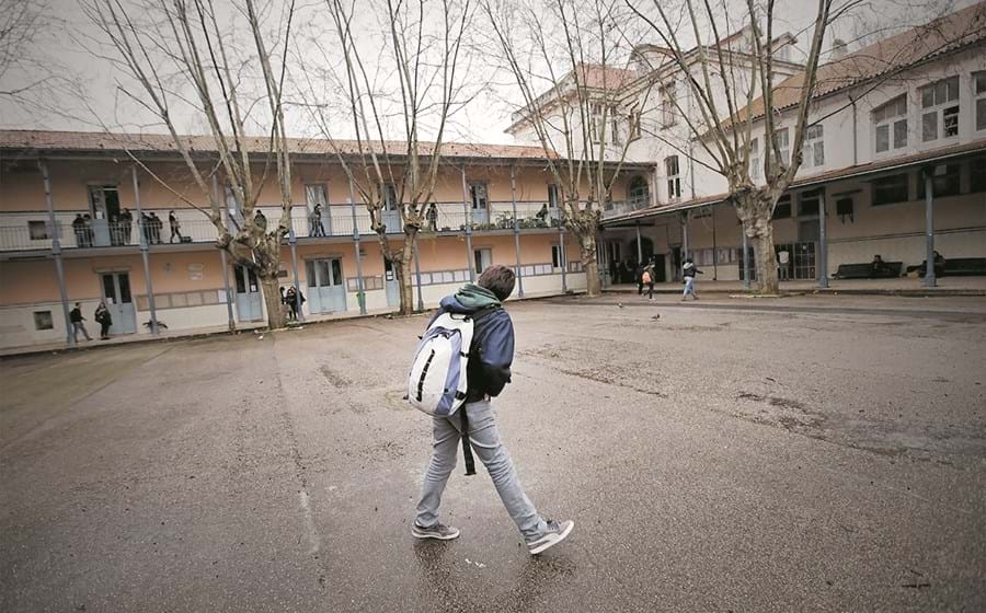 Em Portugal, o Conselho Nacional de Saúde Pública não aconselhou o fecho de todas as escolas.