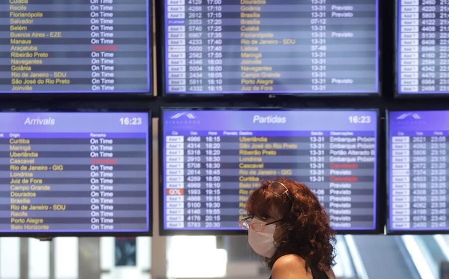Brasil coronavirus aeroporto