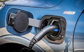 Ford anuncia criação de quatro fábricas de baterias e de veículos elétricos