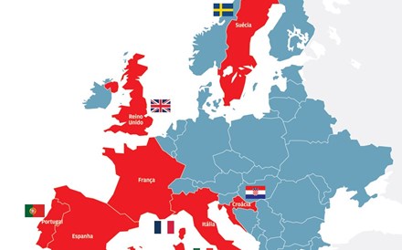 Como estão os países a lidar com os fechos das escolas?